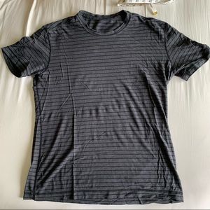 Lululemon T-Shirt